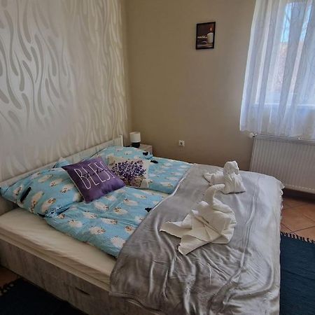 Jackpot Apartman Budapest Esterno foto