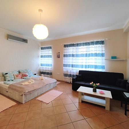 Jackpot Apartman Budapest Esterno foto