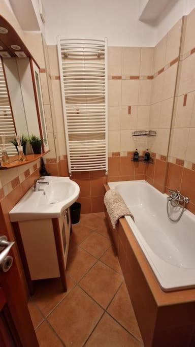 Jackpot Apartman Budapest Esterno foto