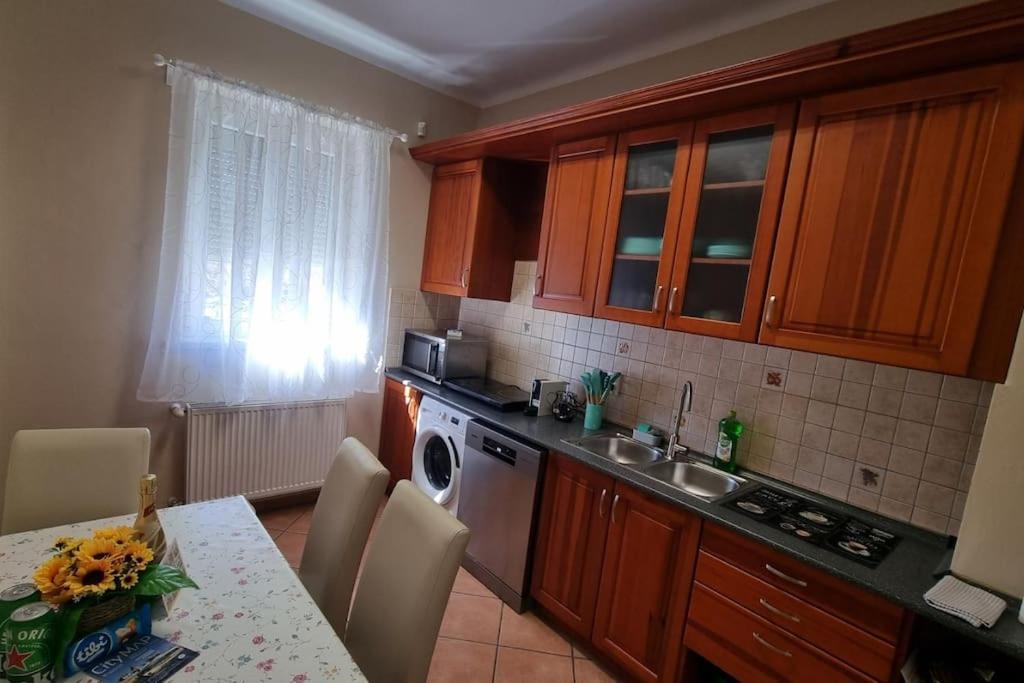Jackpot Apartman Budapest Esterno foto